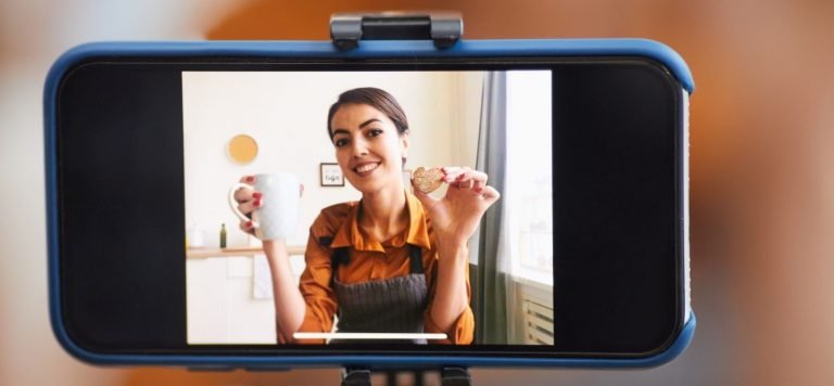 The Best Vlogging Camera And Equipment For YouTube In 2022