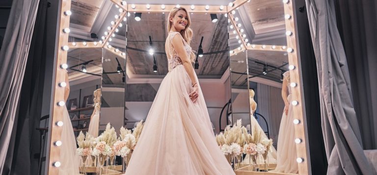How To Make Your Wedding Dress Stand-Out? 7 Things You Must Choose Correctly