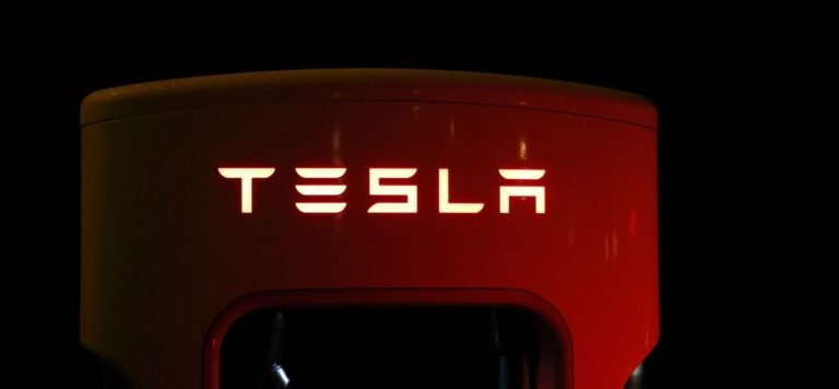 Tesla’s Cybertruck and AI Development Affect Profit Margins as EV Prices Drop