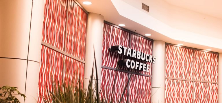 Starbucks Aims to Expand Rapidly: Eight New Stores Daily Until 2030