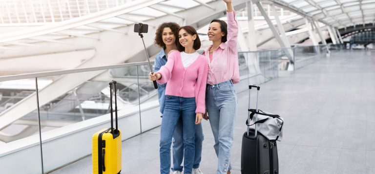 6 Must-Have Travel Essentials for Women
