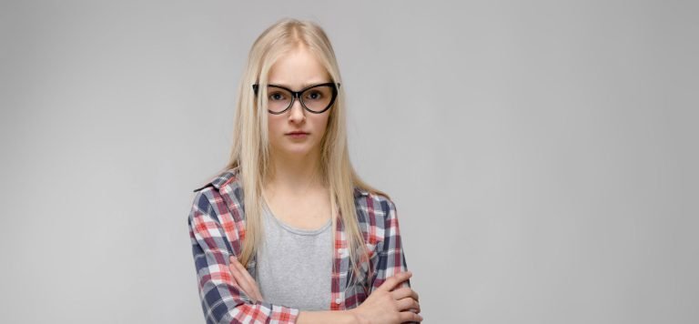 Avoid These Fashion Mistakes! They’re Making You Look OLD!