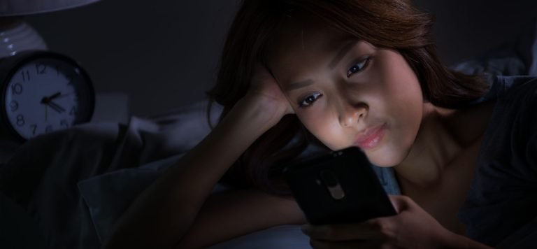 People Who Keep Their Phone on Silent Share These 7 Traits