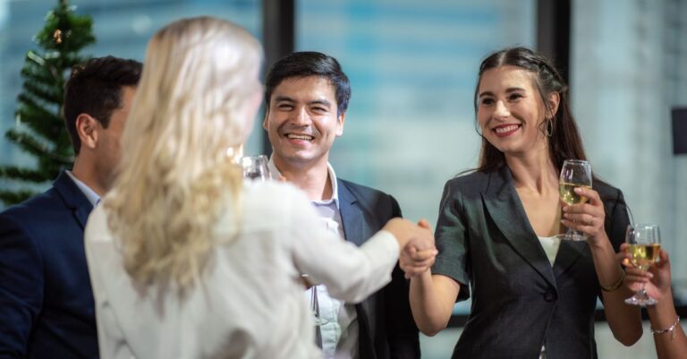 Stop Business Card Waste with These Digital Networking Tools for Startups