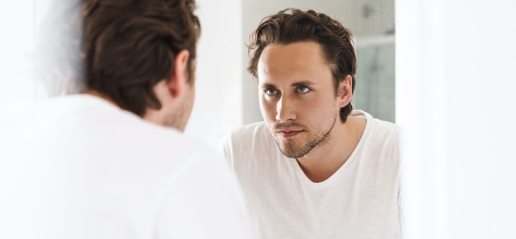 Looking at te mirror