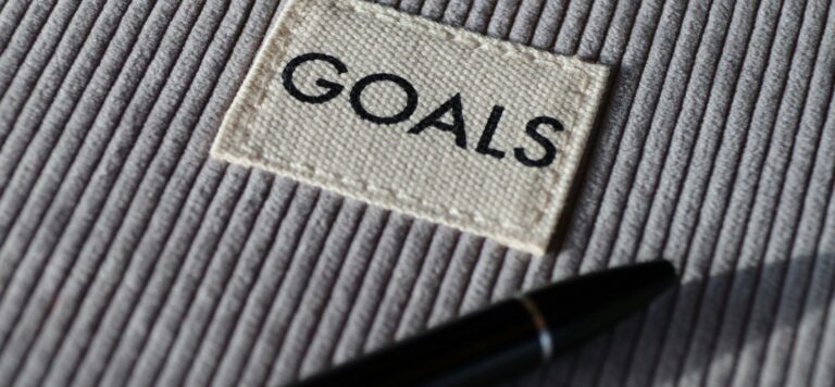How to Set Goals You’ll Stick To – A Practical Guide
