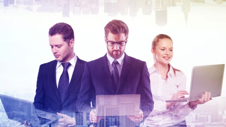 8 Key Reasons Professionals Choose Business Management to Advance Their Careers