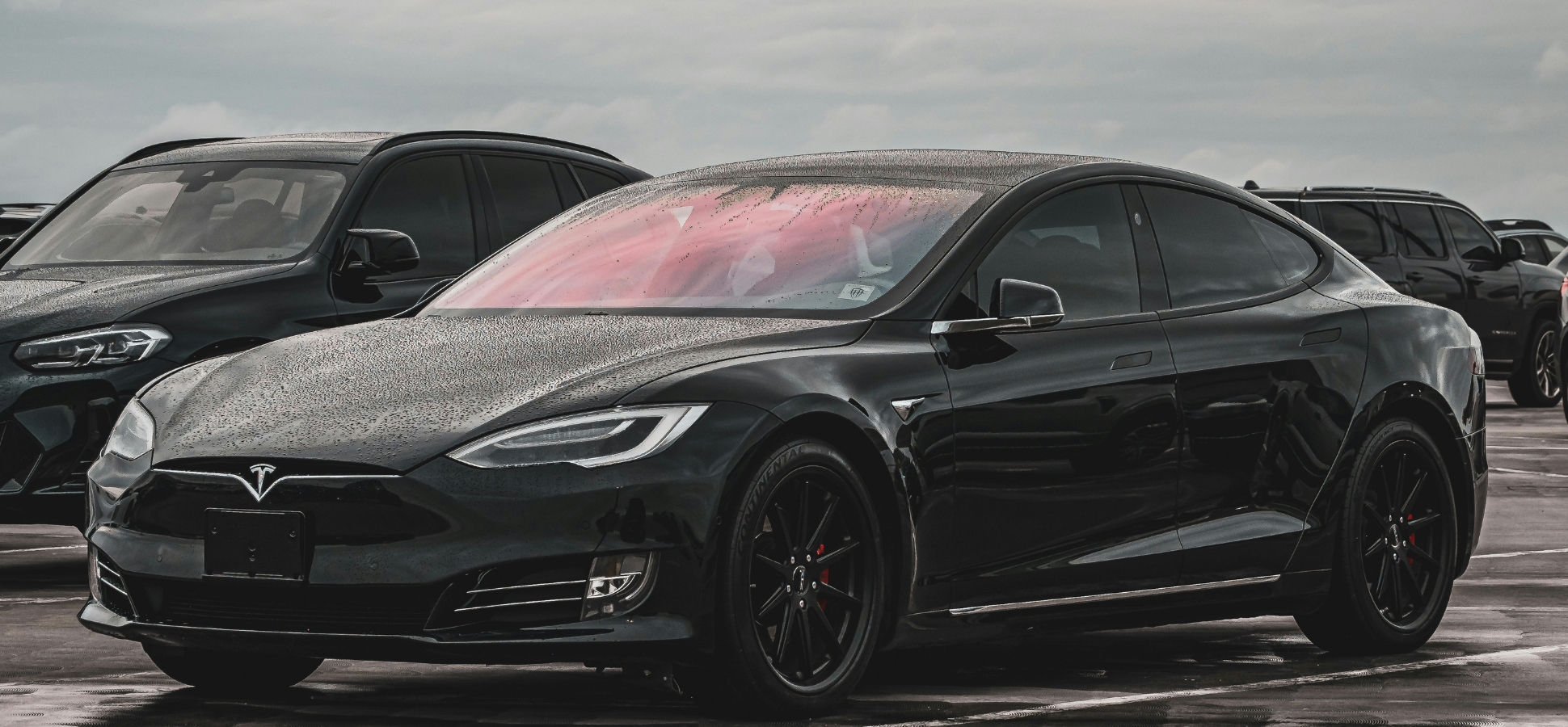 Black Tesla Model S