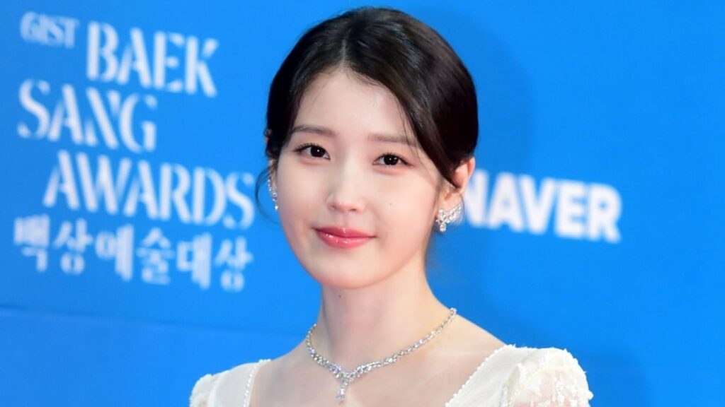 IU