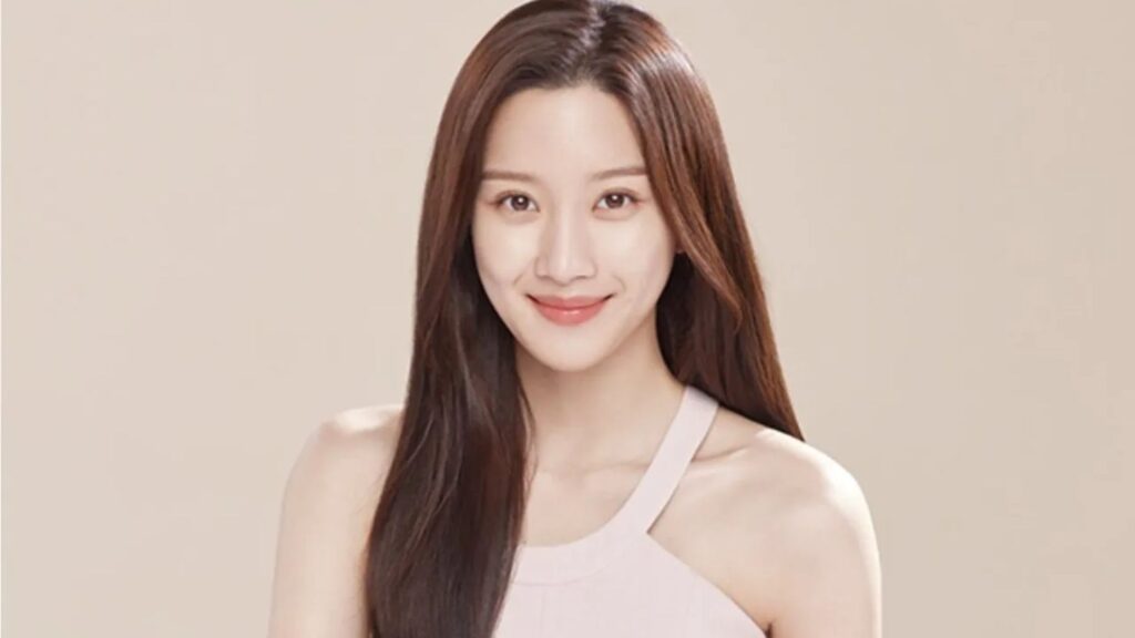 Moon Ga Young