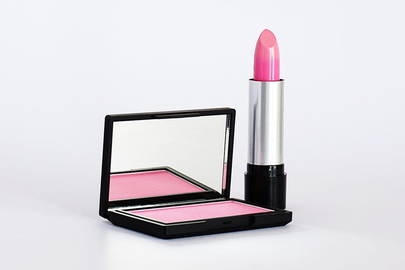 empty beauty store shelf representing celebrity brand closures 2026