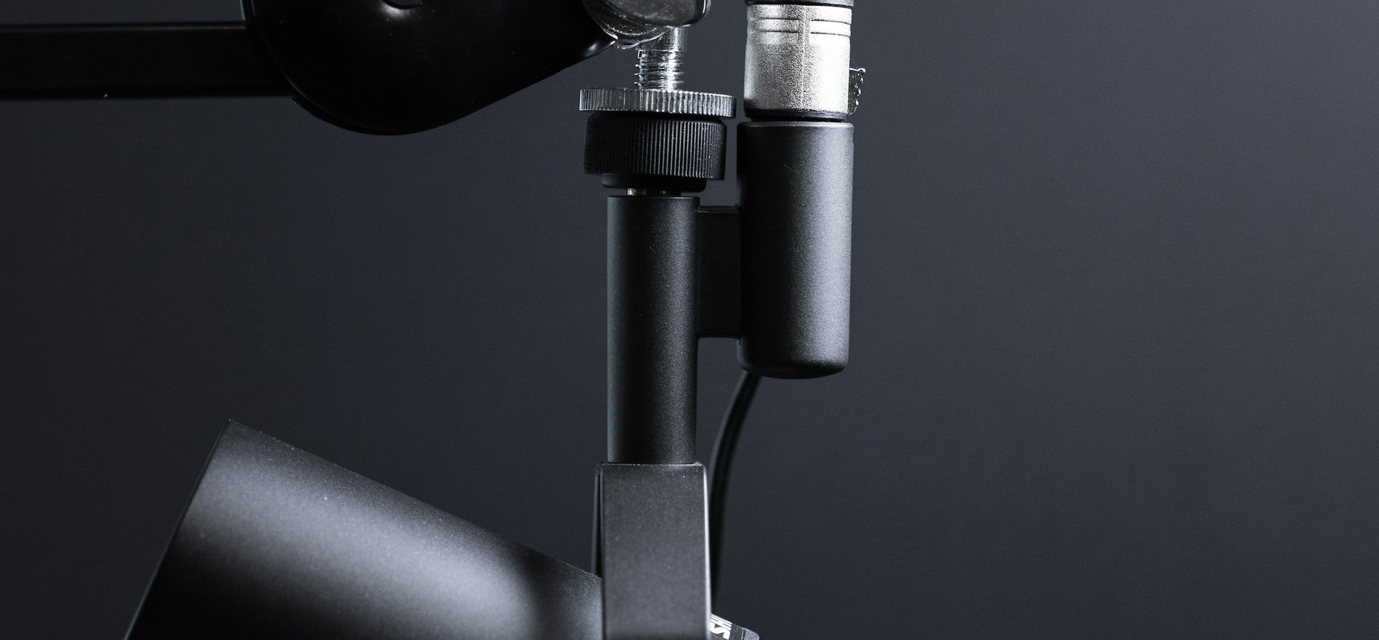 Best podcasts for entrepreneurs 2026 recorded in a microphone studio setup