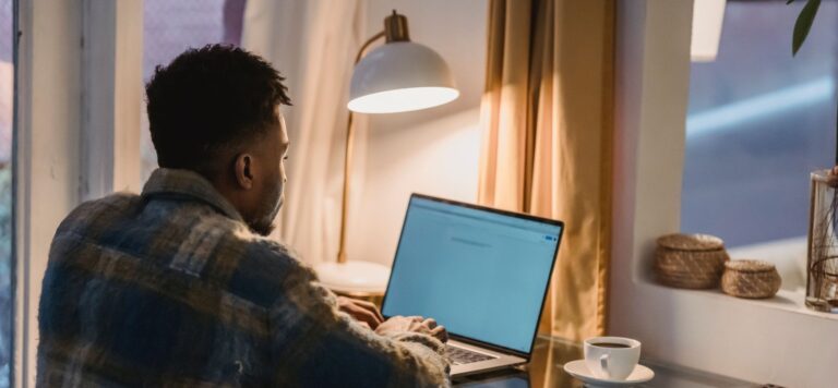 How Much Indie Hackers Make in 2026 and the 97% Drop